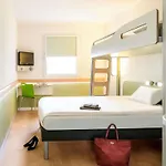 Ibis Budget איסוואר
